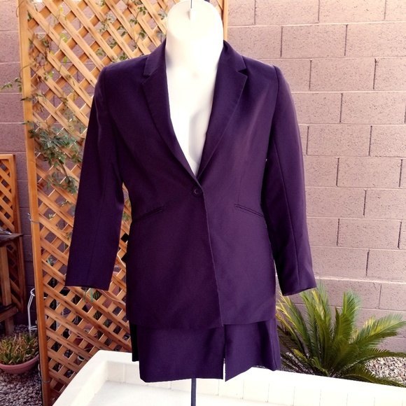 Plum Suit (Blazer & skirt) (12) - Picture 1 of 5